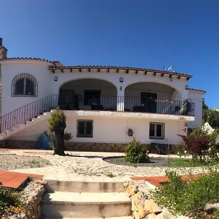 'coll De Rates' Beautiful 1-bed *